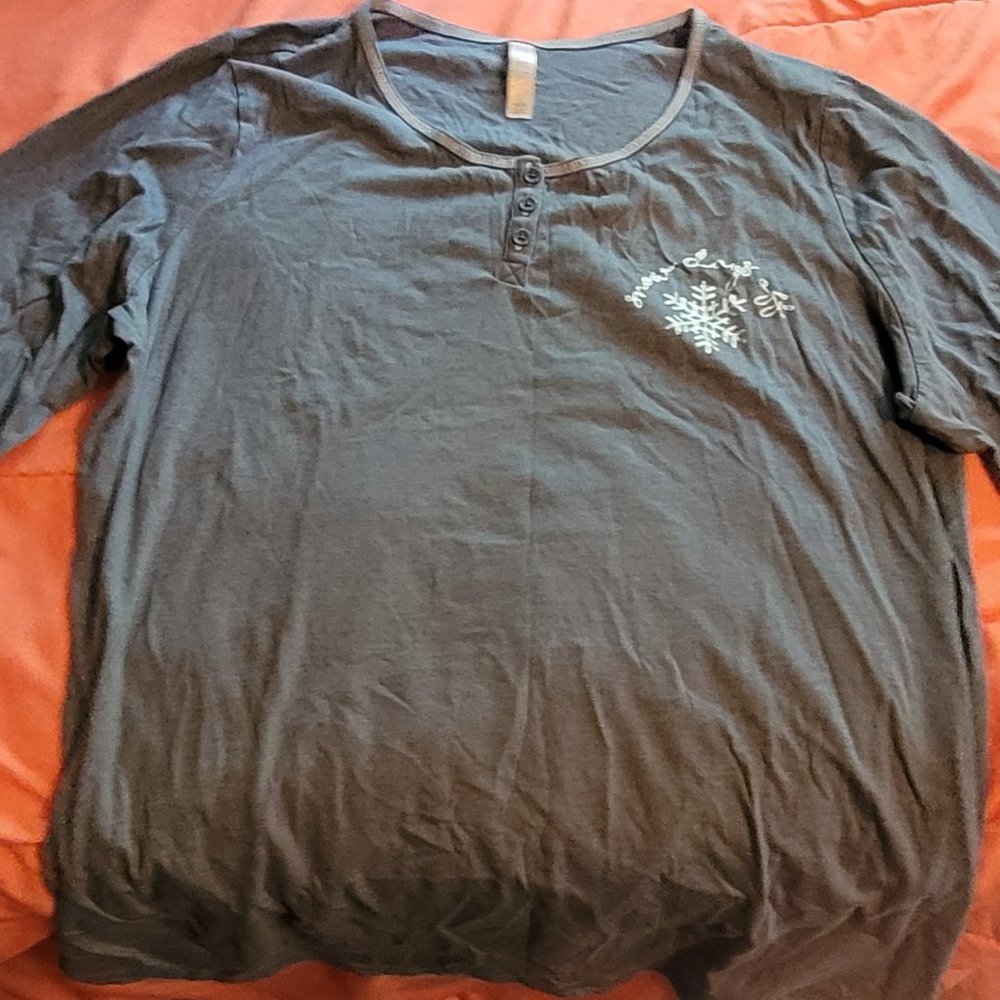 Cacique long-sleeved pajama t-shirt